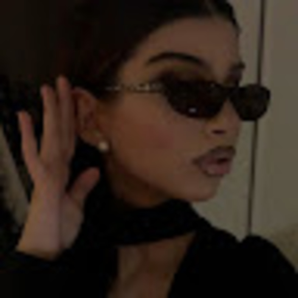 Meet your Posher, Luiza